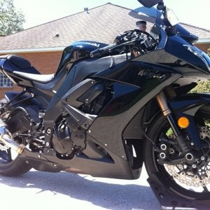 ？ missing bolt on clutch lever assault | Ninja 400 Riders Forum
